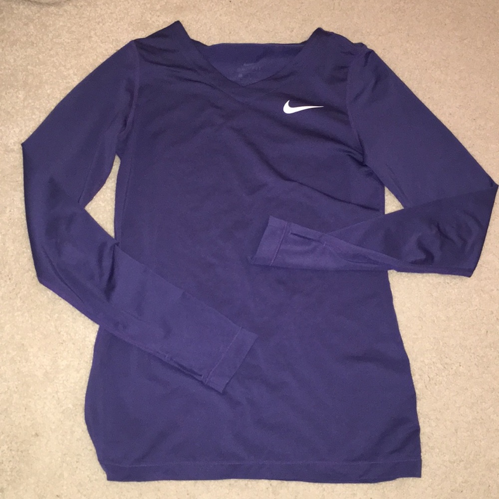 Nike girls long sleeve top